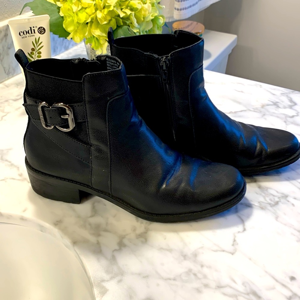 Women’s Anne Klein black leather booties